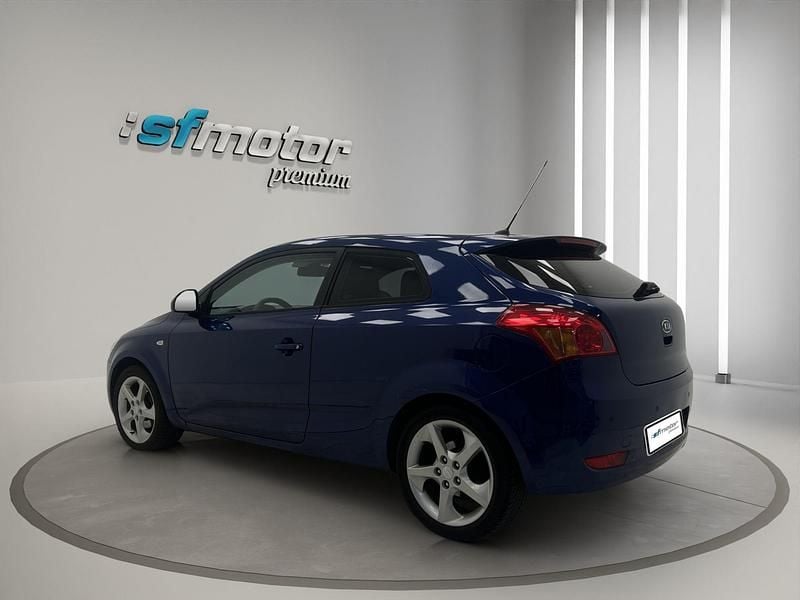 Usado Kia ProCeed 143 CV (105 kW) 2008 Azul Utilitario