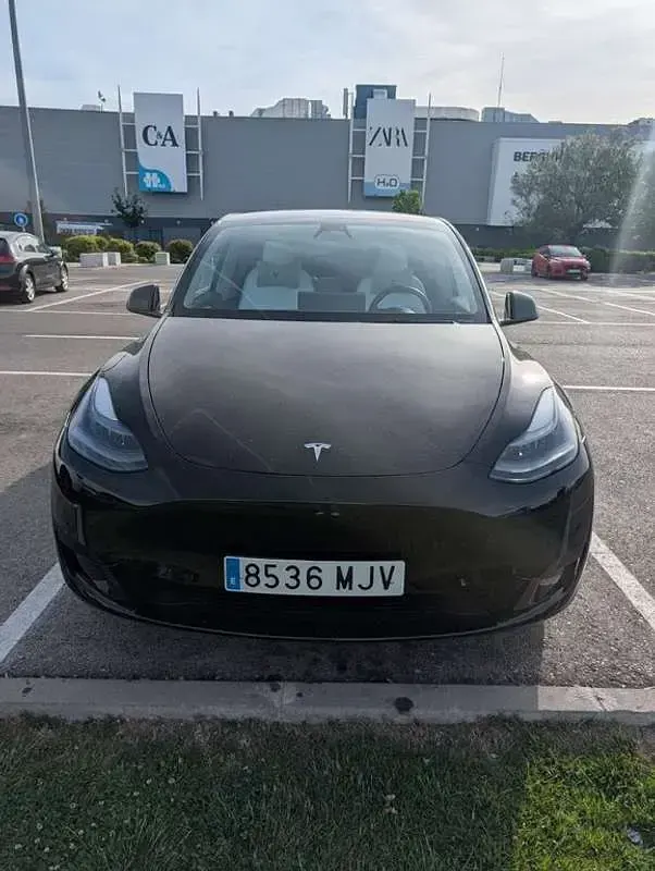 Usado Tesla Model Y RWD 255 kW (347 CV) 2023 Negro SUV