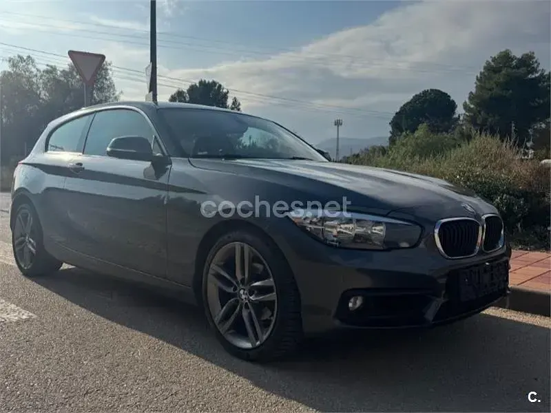 Usado BMW 118 150 CV (110 kW) 2016 Gris / plata Utilitario