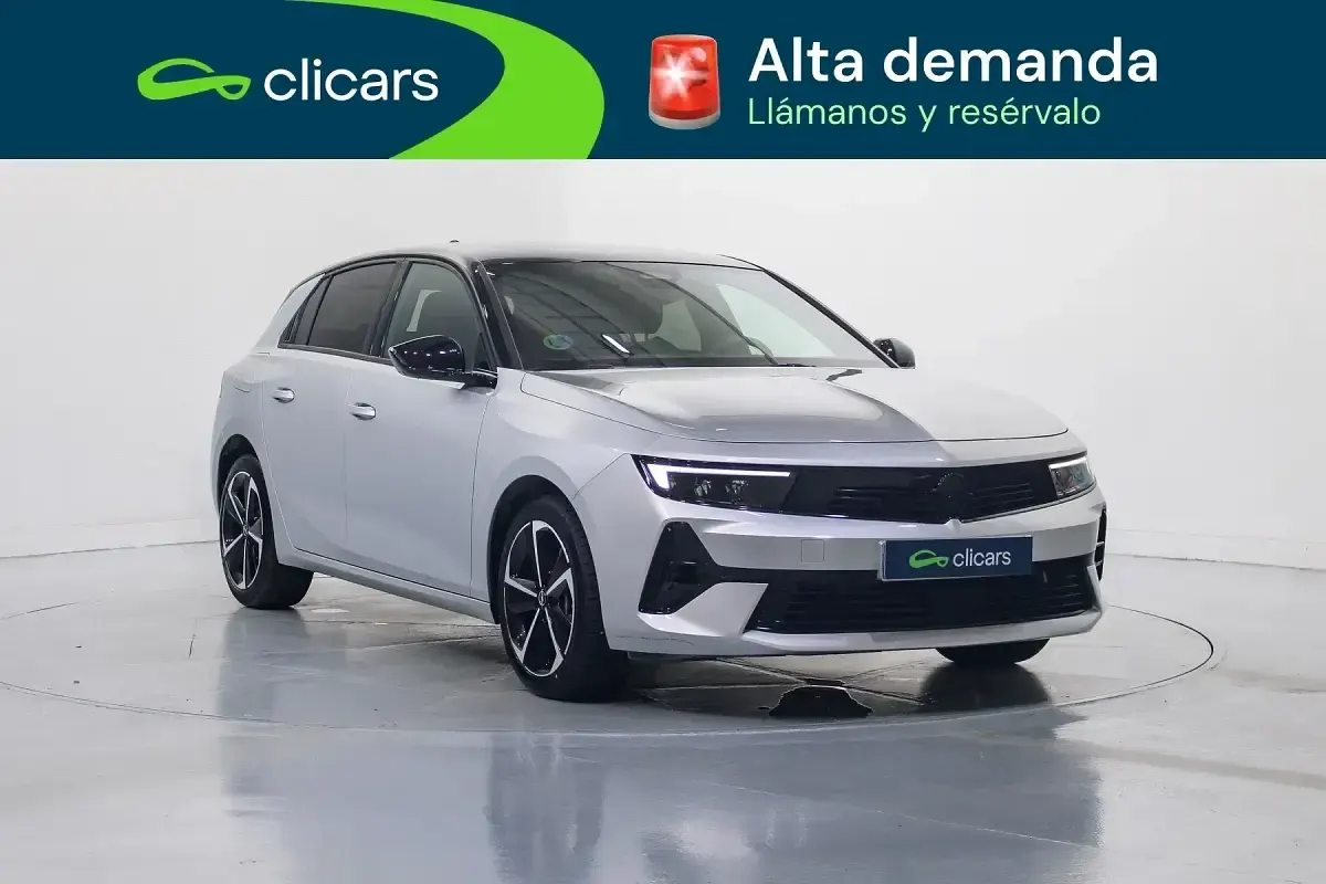 Usado Opel Astra S 136 CV (100 kW) 2025 Gris / plata Utilitario