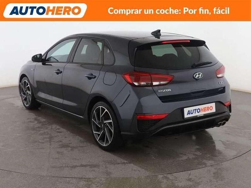 Usado Hyundai i30 N Line 159 CV (116 kW) 2021 Gris Berlina