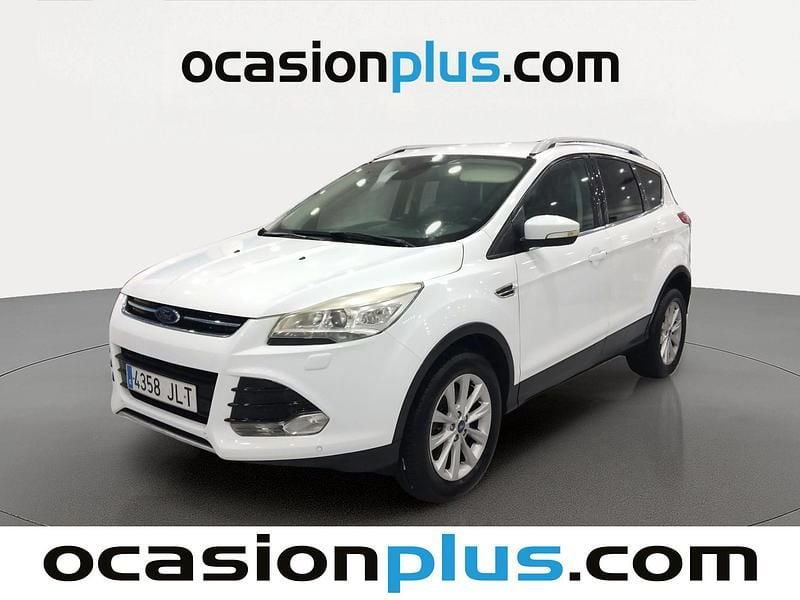 Usado Ford Kuga Titanium 120 CV (88 kW) 2016 Blanco SUV