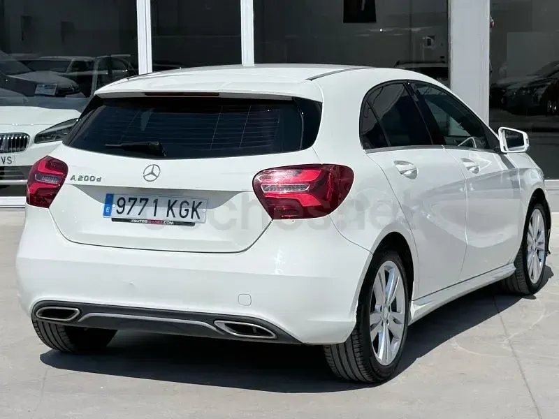 Usado Mercedes A200 136 CV (100 kW) 2018 Blanco Berlina
