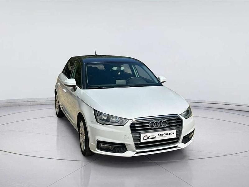 Blanco Usado 2015 Audi A1 Sportback Attraction Utilitario | 9950 € (Precio justo) - Imagen 1/4