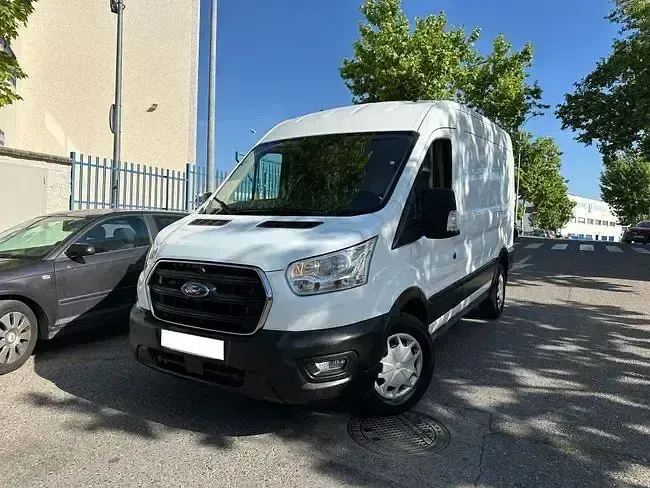 Begagnad Ford Transit 130 HK (95 kW) 2021 Vit Sedan