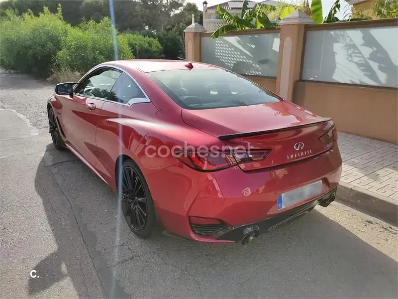 Usado Infiniti Q60 Sport Tech 211 CV (155 kW) 2017 Rojo Coupe