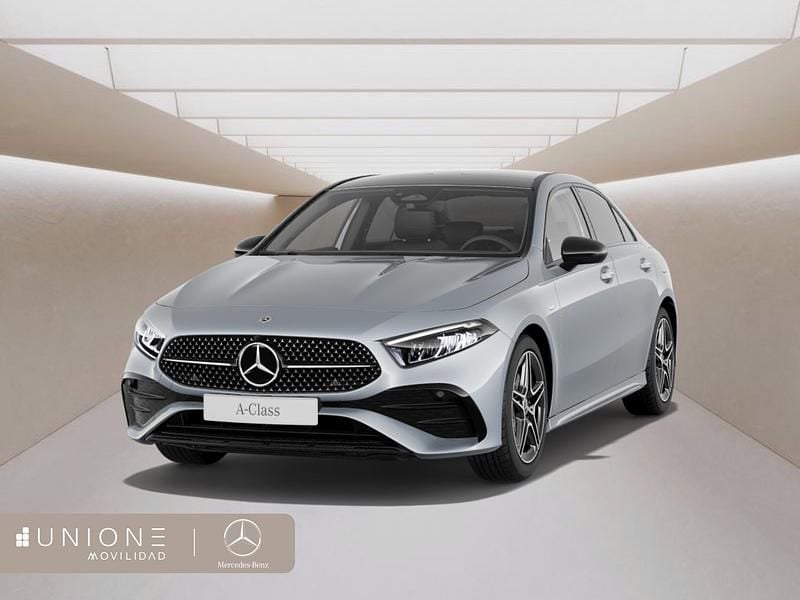 Usado Mercedes A250 218 CV (160 kW) 2024 Gris Berlina