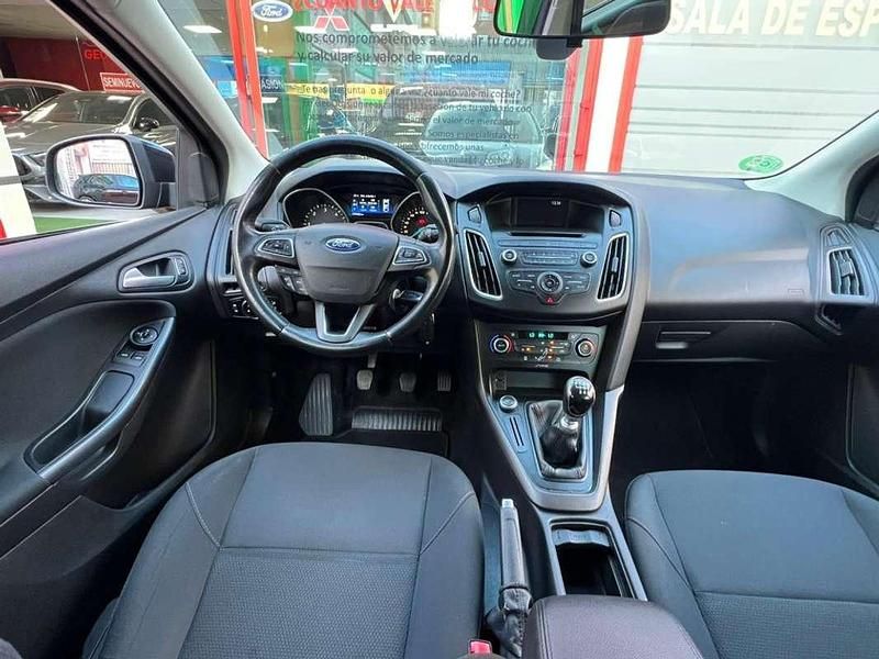 Usado Ford Focus Trend+ 120 CV (88 kW) 2016 Azul Utilitario