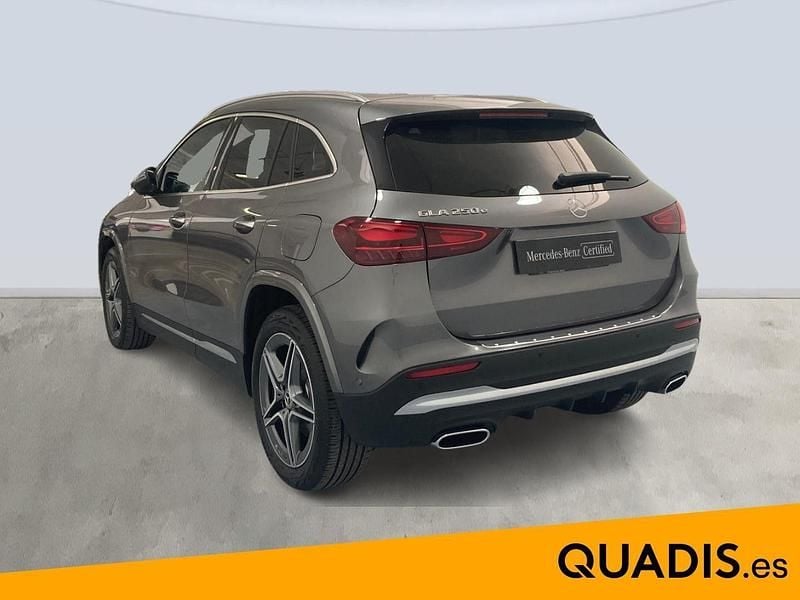 Usado Mercedes GLA250 218 CV (160 kW) 2024 Gris SUV