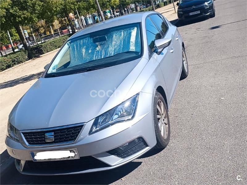 Gris / plata Usado 2018 Seat Leon Reference Berlina | 10.500 € (Buen precio) - Imagen 1/4