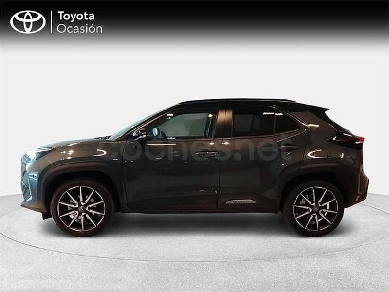 Usado Toyota Yaris Cross Sport 130 CV (95 kW) 2025 Gris / plata SUV