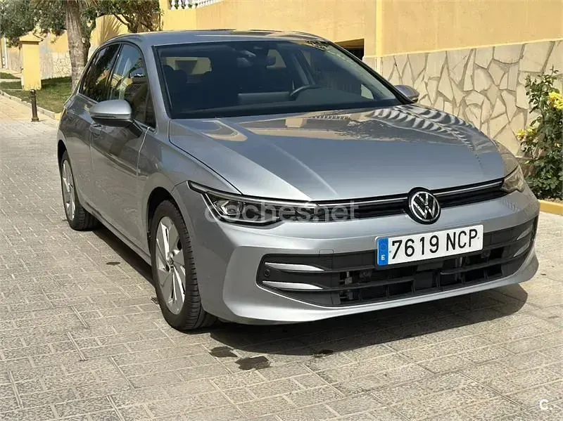 Usado VW Golf VIII Style 204 CV (150 kW) 2025 Gris / plata Berlina