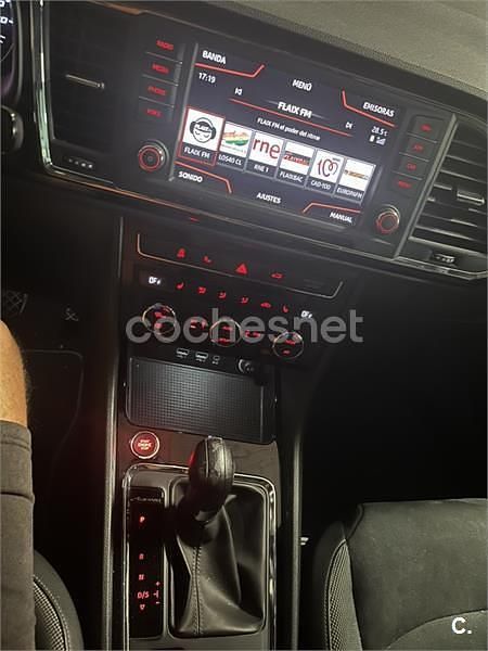 Usado Seat Ateca 4Drive 190 CV (139 kW) 2016 Rojo SUV