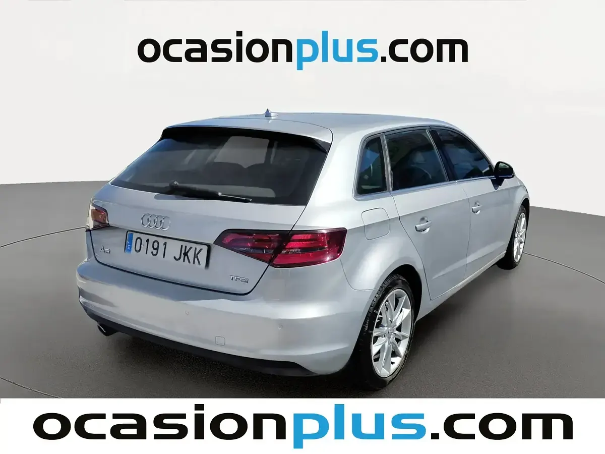 Usado Audi A3 Advanced Plus 110 CV (80 kW) 2015 Gris Berlina