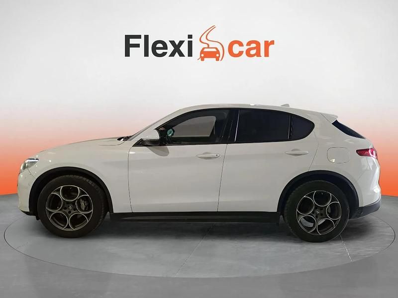 Usado Alfa Romeo Stelvio Sprint 190 CV (139 kW) 2022 Blanco SUV