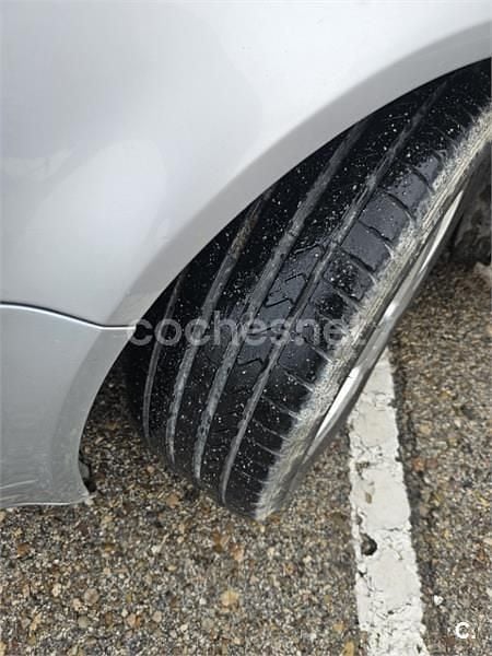 Usado VW Golf IV Highline 150 CV (110 kW) 2001 Gris / plata Familiar