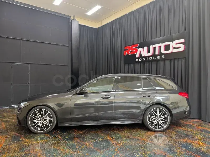 Usado Mercedes C43 AMG 408 CV (300 kW) 2023 Gris / plata Familiar