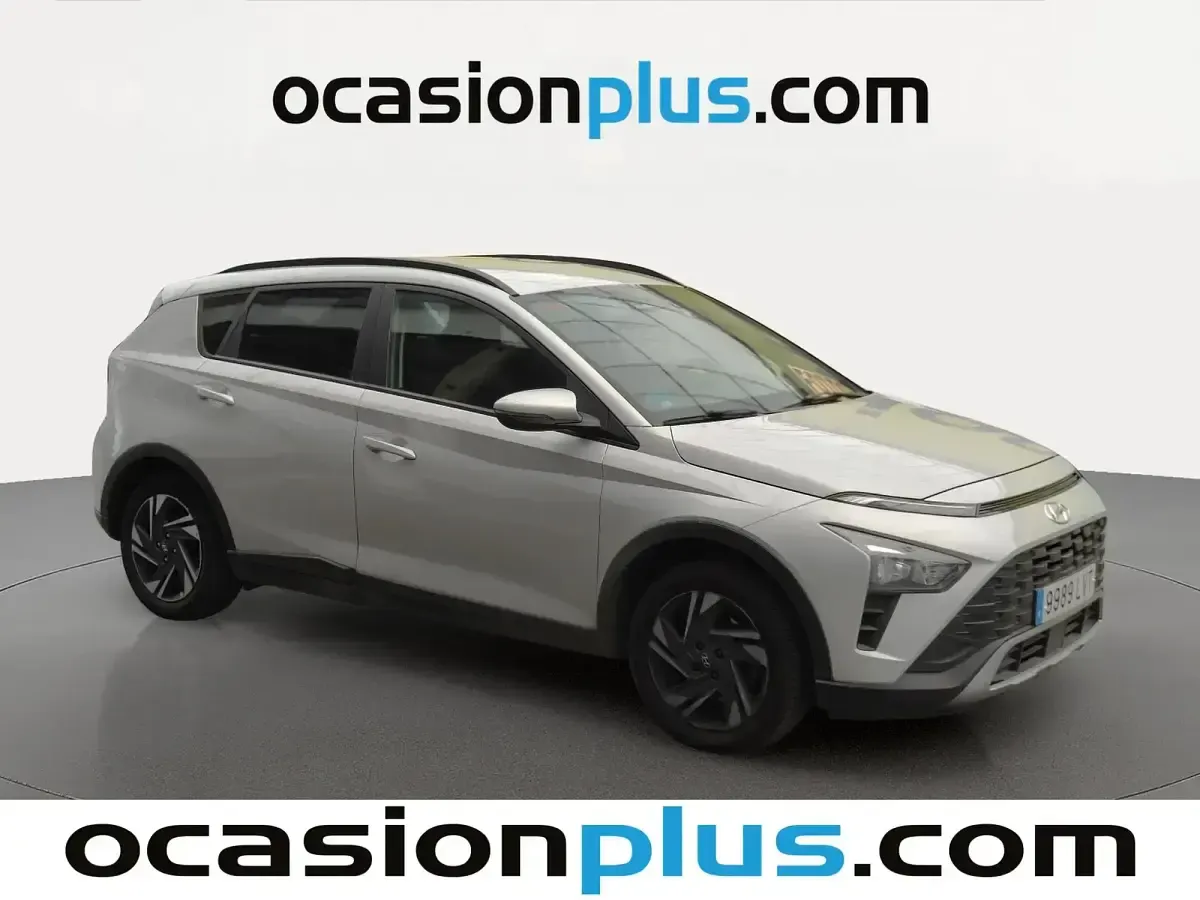 Usado Hyundai Bayon 84 CV (61 kW) 2021 Gris SUV