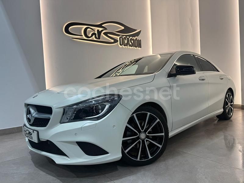 Blanco Usado 2014 Mercedes CLA200 Urban Berlina | 17.999 € (Precio justo) - Imagen 1/4