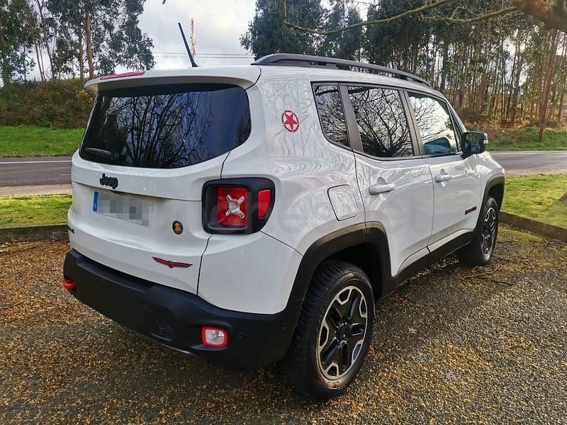 Usado Jeep Renegade Trailhawk 170 CV (125 kW) 2016 Blanco SUV