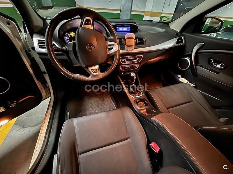 Usado Renault Mégane GrandTour Dynamique 110 CV (80 kW) 2012 Blanco Familiar