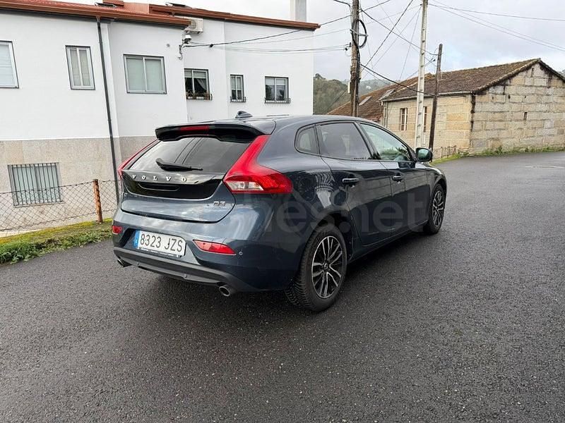 Usado Volvo V40 Kinetic 150 CV (110 kW) 2017 Azul Berlina