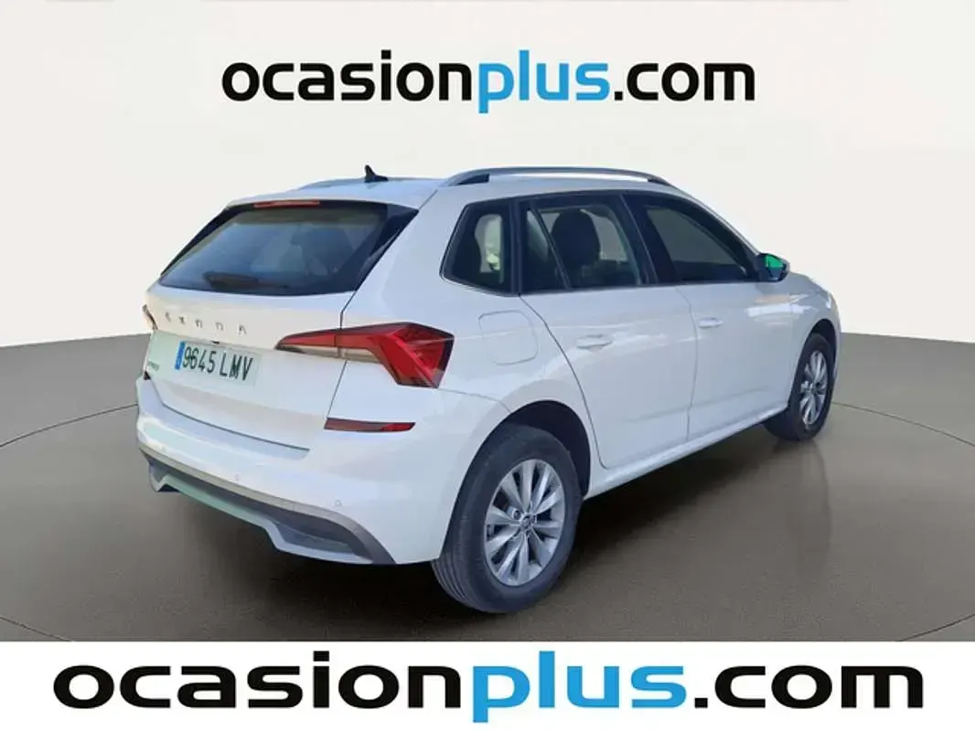 Usado Skoda Kamiq Ambition 110 CV (80 kW) 2021 Blanco SUV