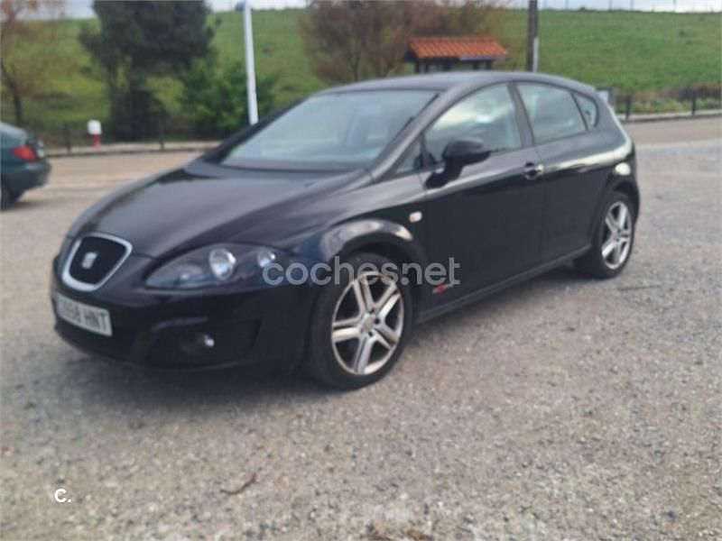 Usado Seat Leon Copa 105 CV (77 kW) 2013 Negro Berlina