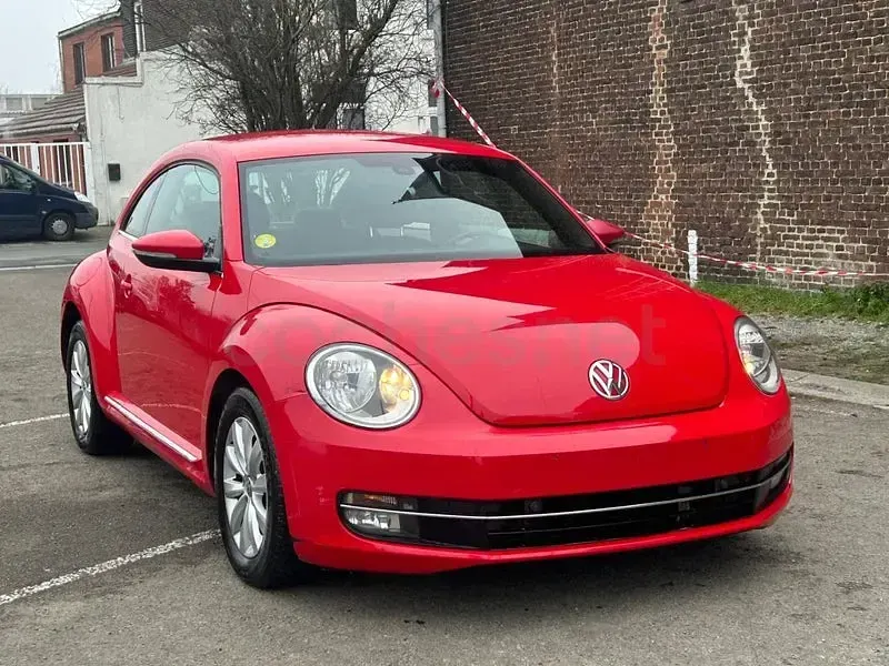 Usado VW Beetle Design 105 CV (77 kW) 2013 Rojo Utilitario