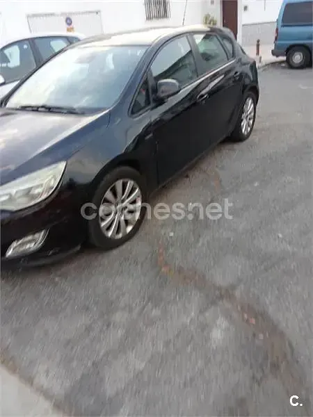 Usado Opel Astra Sport 110 CV (80 kW) 2011 Negro Berlina