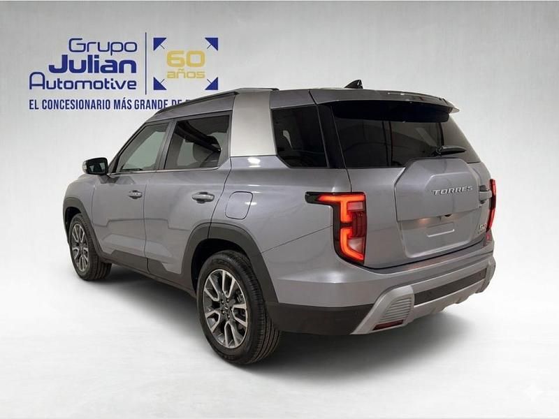 Nuevo Ssangyong (KGM) Torres 204 CV (150 kW) 2025 Gris SUV