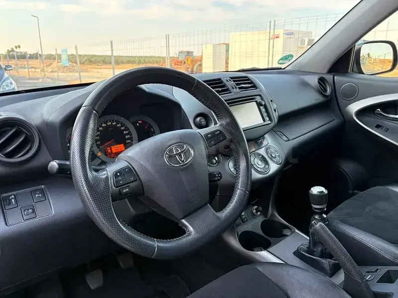 Usado Toyota RAV4 Advance 150 CV (110 kW) 2011 Negro SUV