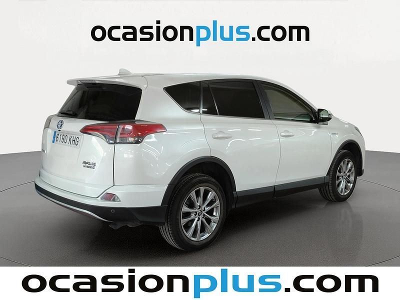 Usado Toyota RAV4 Advance 197 CV (144 kW) 2018 Blanco SUV