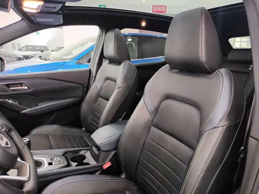 Usado Nissan Qashqai Tekna 140 CV (102 kW) 2022 Negro SUV
