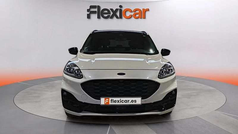 Usado Ford Kuga ST-Line 150 HP (110 kW) 2023 Branco SUV