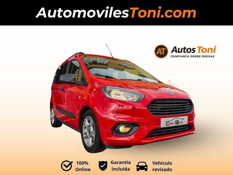 Usado Ford Tourneo Courier Trend 100 CV (73 kW) 2019 Rojo Monovolumen