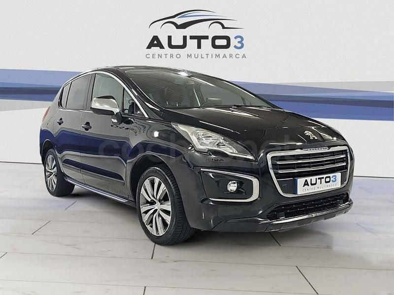 Usado Peugeot 3008 Allure 120 CV (88 kW) 2015 Negro Familiar