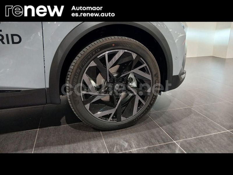 Usado Renault Symbioz Esprit Alpine 145 CV (106 kW) 2024 Gris / plata SUV