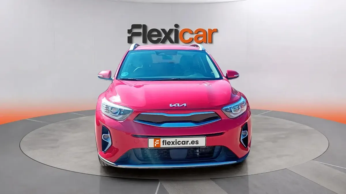 Usado Kia Stonic 101 CV (74 kW) 2024 Rojo SUV