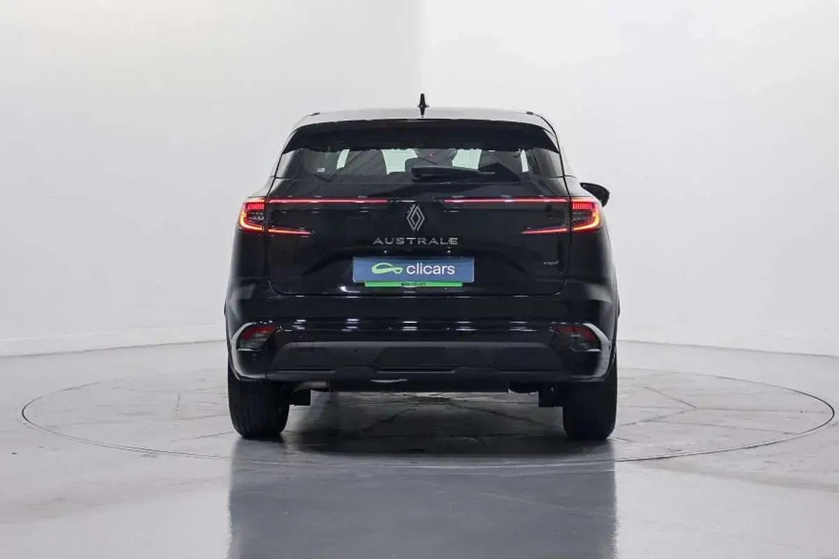 Käytetty Renault Austral Evolution 199 HP (146 kW) 2024 Musta Katumaasturi