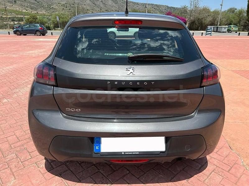 Usado Peugeot 208 Active 75 CV (55 kW) 2021 Gris / plata Utilitario