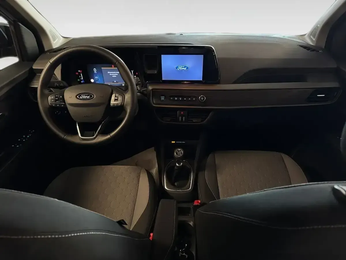 Usado Ford Tourneo Courier Active 125 CV (91 kW) 2024 Verde Monovolumen