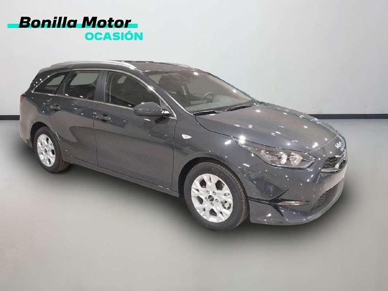 Nuevo Kia Ceed 120 CV (88 kW) 2025 Gris Utilitario