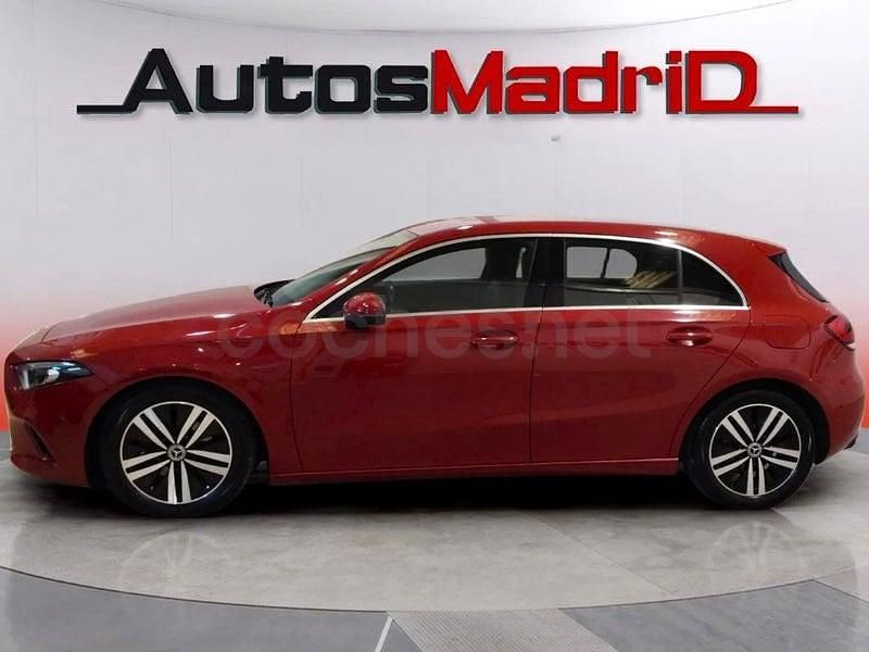 Usado Mercedes A180 116 CV (85 kW) 2019 Rojo Berlina