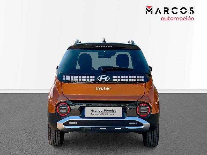 Usado Hyundai Inster 85 kW (116 CV) 2025 Naranja Utilitario