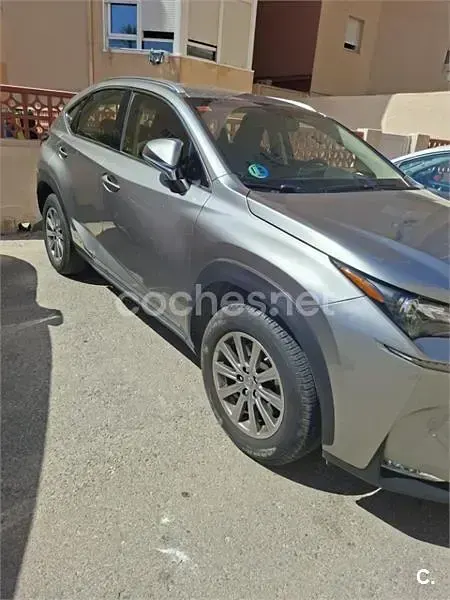 Usado Lexus NX300h Business Edition 197 CV (144 kW) 2017 Beige SUV