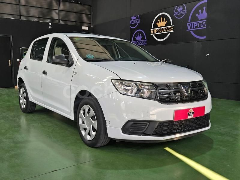 Blanco Usado 2018 Dacia Sandero Acces Utilitario | 6990 € (Buen precio) - Imagen 1/4