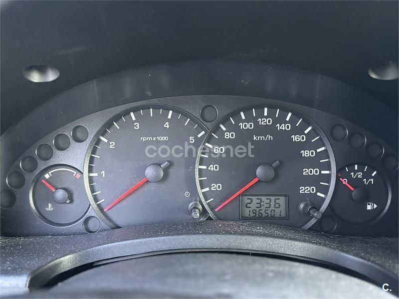 Usado Ford Transit Connect Ambiente 95 CV (69 kW) 2015 Azul Monovolumen