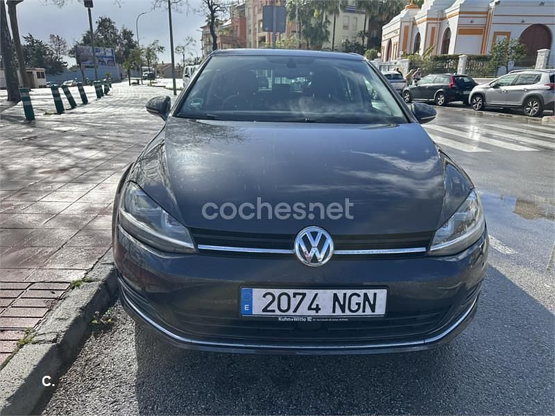 Usado VW Golf VII Advance 115 CV (84 kW) 2016 Violeta / lila Berlina