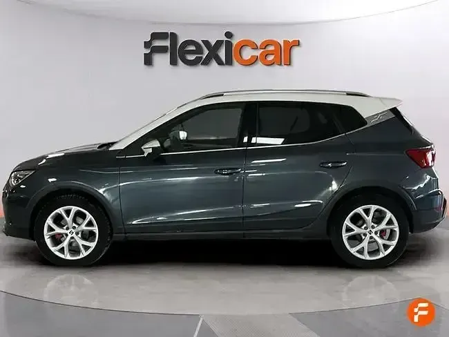 Usado Seat Arona FR 150 CV (110 kW) 2023 Gris SUV